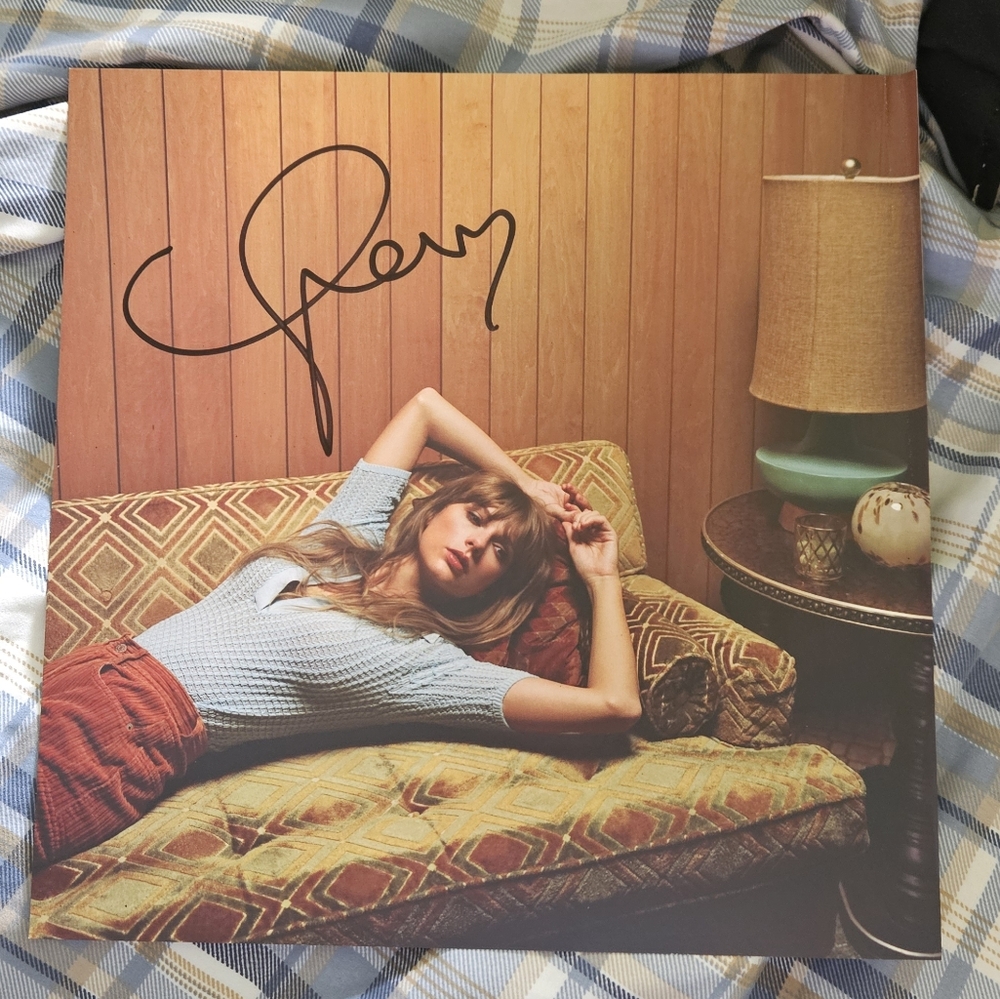 Signed Taylor photo